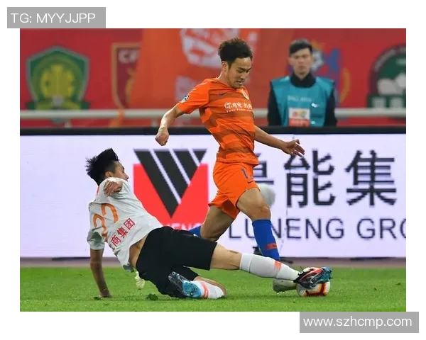 武汉足球队战术引发热议球迷与专家观点大碰撞